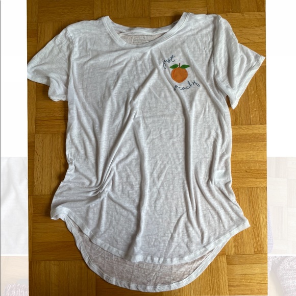 American Eagle Outfitters Tops - Just Peachy AE Top